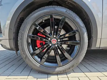 E-Pace P250 R-Dynamic HSE BLACK-PACK WINTER-PAKE