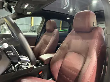 E-Pace E-PACE R-Dynamic HSE AWD/PANO/APPLE/KAMER