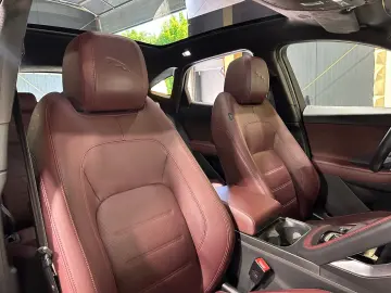 E-Pace E-PACE R-Dynamic HSE AWD/PANO/APPLE/KAMER