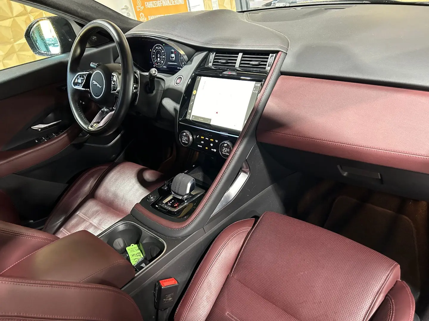 E-Pace E-PACE R-Dynamic HSE AWD/PANO/APPLE/KAMER