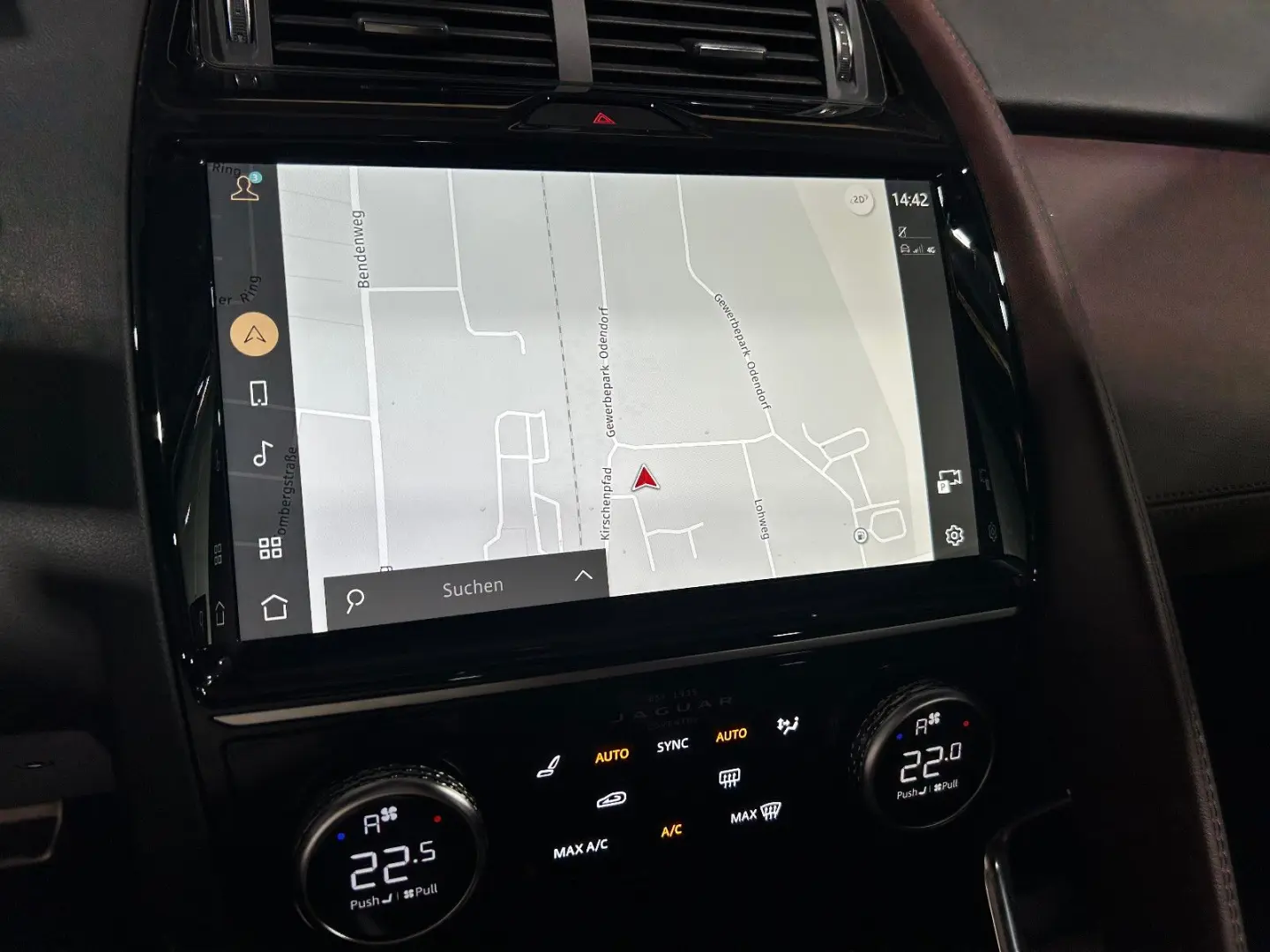 E-Pace E-PACE R-Dynamic HSE AWD/PANO/APPLE/KAMER