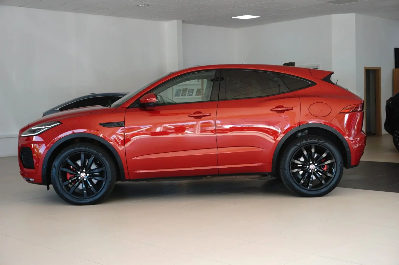 E-Pace P300 e R-Dynamic HSE AWD Plug-In Hybrid