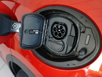 E-Pace P300 e R-Dynamic HSE AWD Plug-In Hybrid