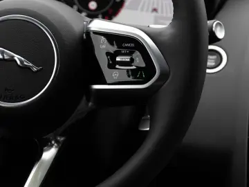 E-Pace P250 AWD R-Dynamic SE