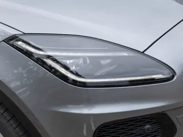 E-Pace P250 AWD R-Dynamic SE