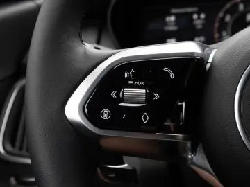 E-Pace P250 AWD R-Dynamic SE