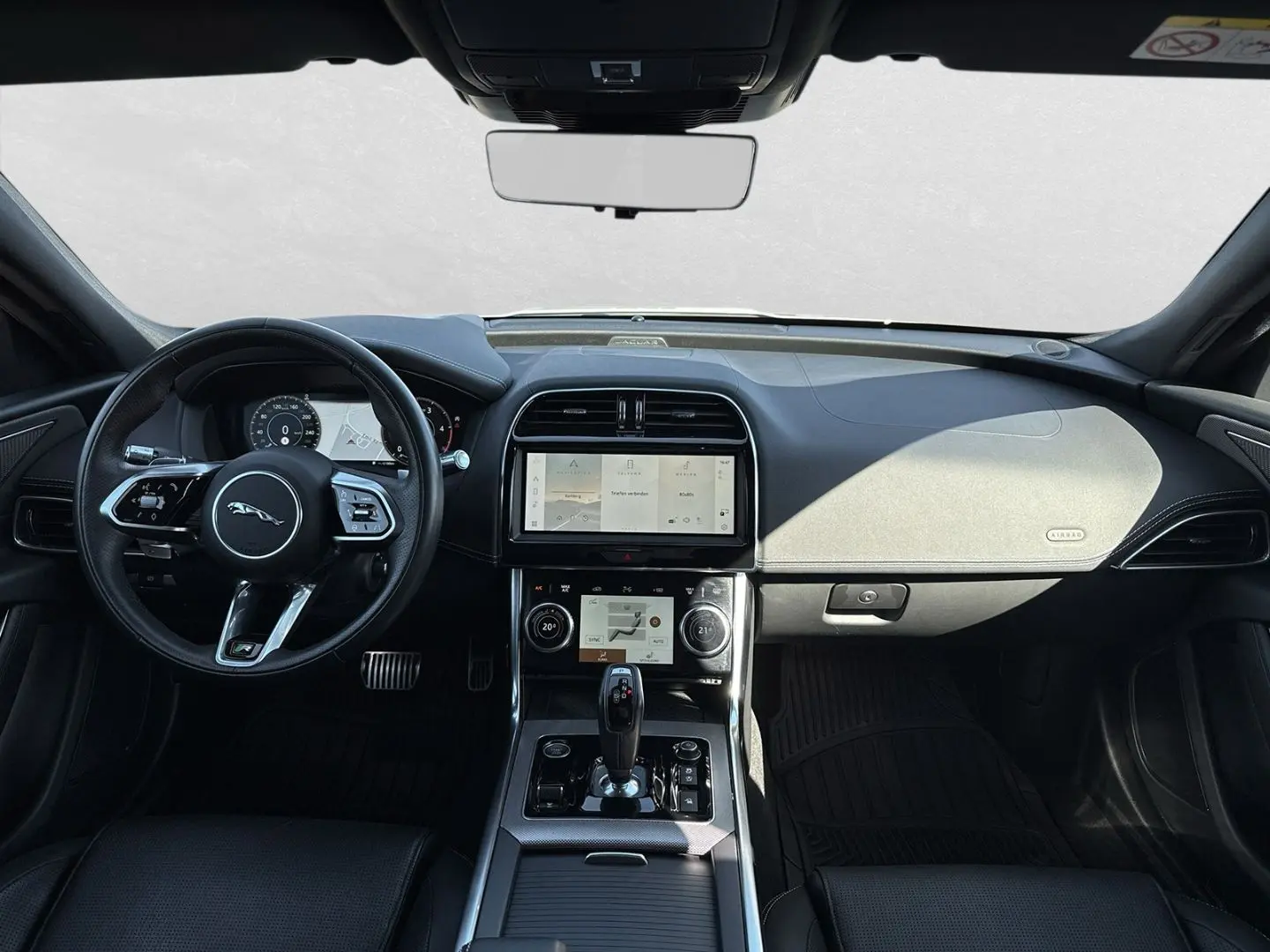 XE R-Dynamic Black AWD D200 HUD Winter ACC Clear