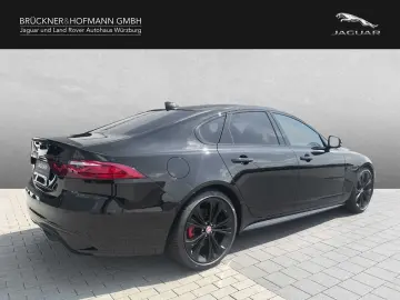 XF D200 R-Dynamic BLACK