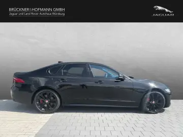 XF D200 R-Dynamic BLACK