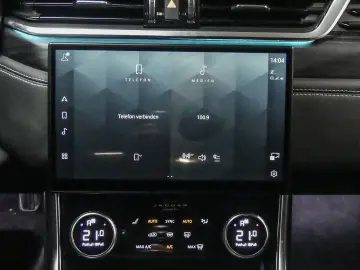 XF R-Dynamic Black D200 Mild-Hybrid EU6d Navi Le