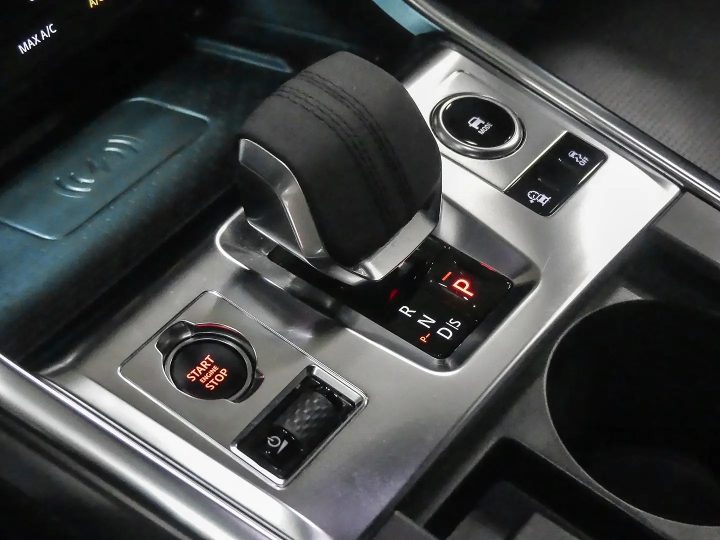XF R-Dynamic Black D200 Mild-Hybrid EU6d Navi Le