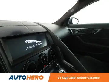 F-TYPE P300 R-Dynamic Black Aut.*PANO*LED*CAM*