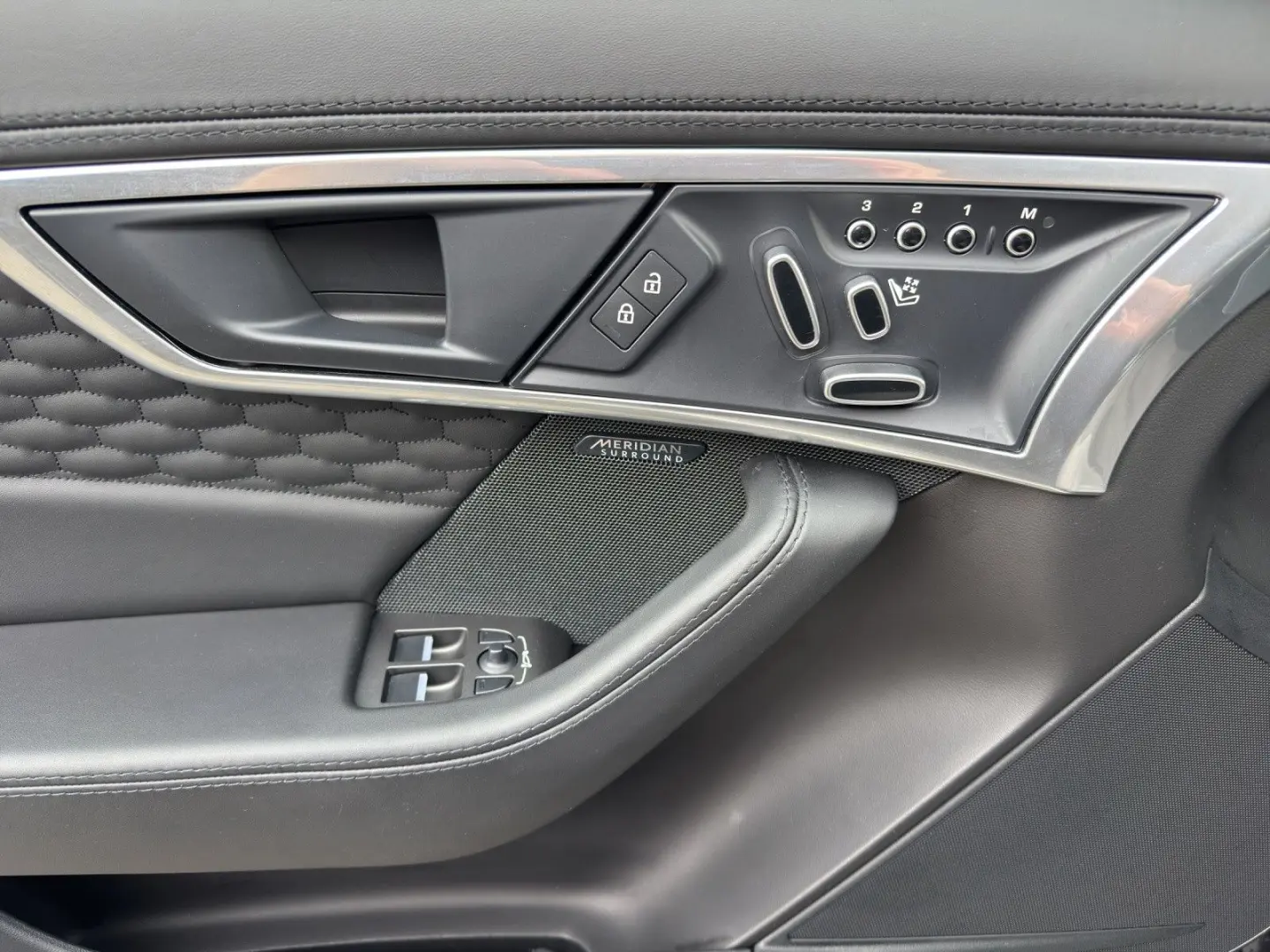 F-Type Coupe R-Dynamic AWD*Keyless*Leder-Paket