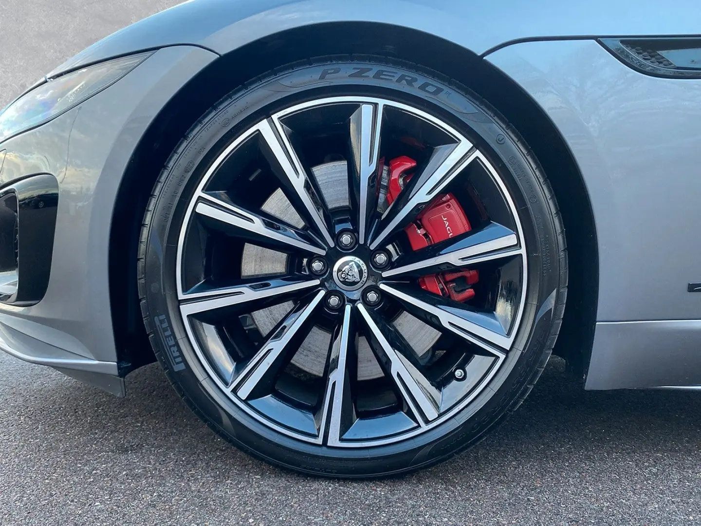 F-Type  P575 AWD  R75 V8 Cabriolet