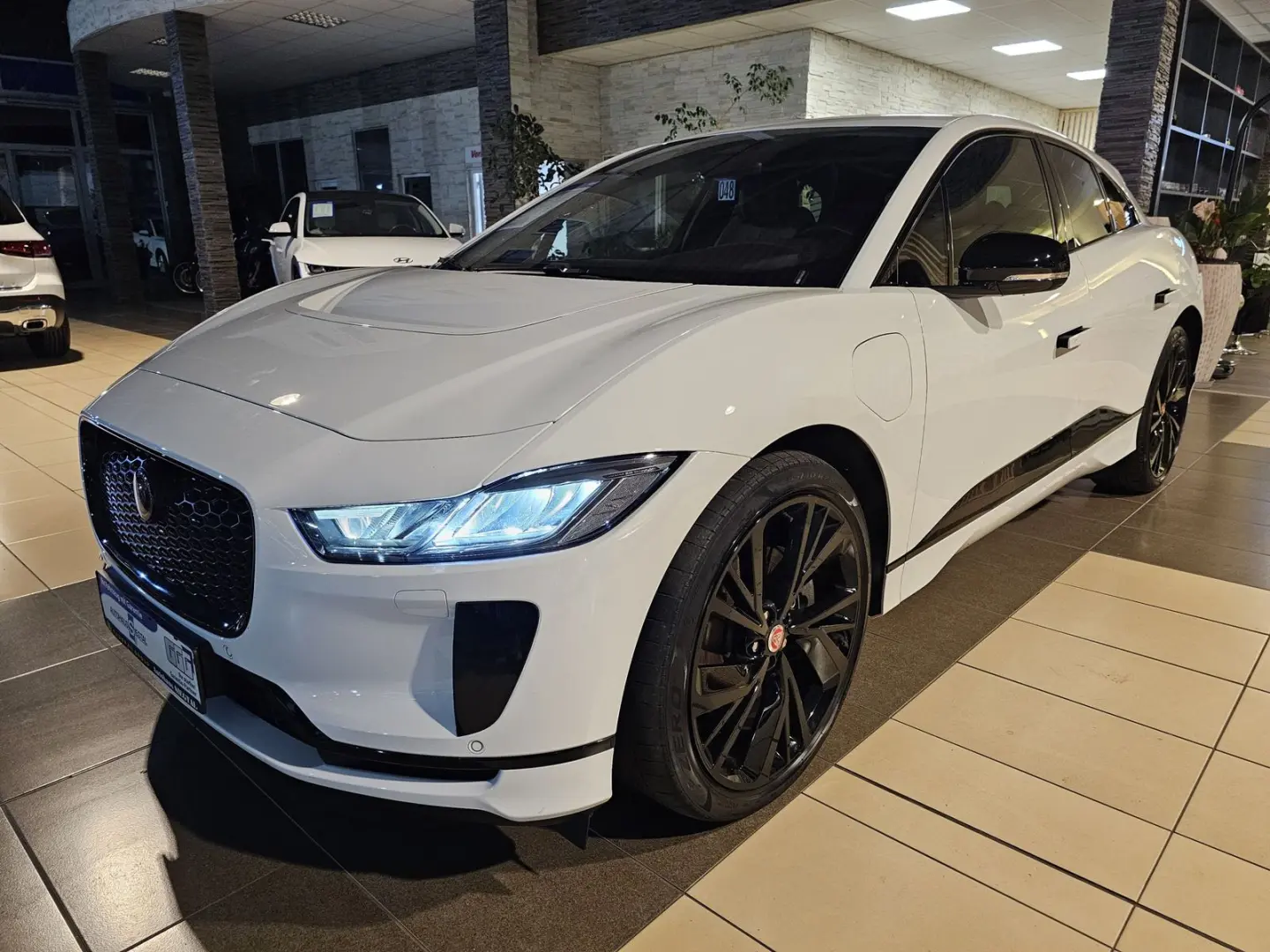 I-PACE S AWD LED R.Cam Standheiz. Navi ACC PDC 