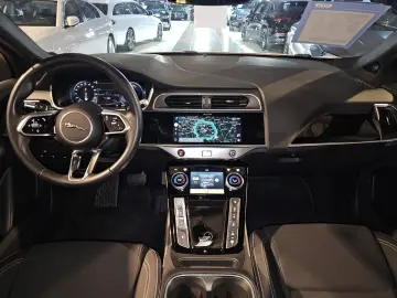 I-PACE S AWD LED R.Cam Standheiz. Navi ACC PDC 