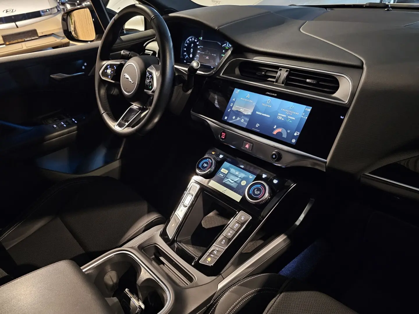 I-PACE S AWD LED R.Cam Standheiz. Navi ACC PDC 