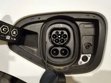 I-PACE S AWD LED R.Cam Standheiz. Navi ACC PDC 