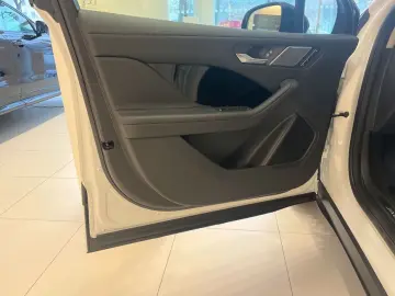 I-Pace EV400 AWD S