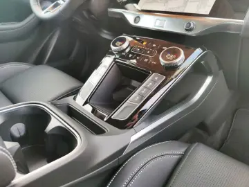 I-Pace EV400 AWD S