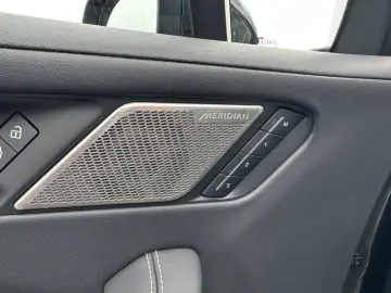 I-Pace EV400 R-Dynamic HSE