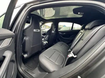 I-Pace EV400 R-Dynamic HSE