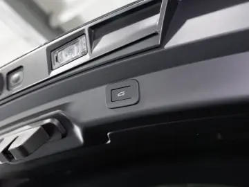 I-PACE R-Dynamic SE EV400 | HuD | Sportsitze