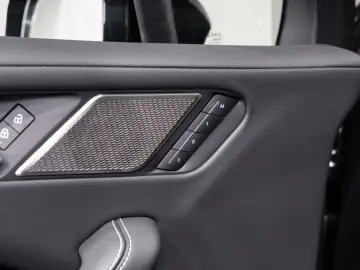 I-PACE R-Dynamic SE EV400 | HuD | Sportsitze