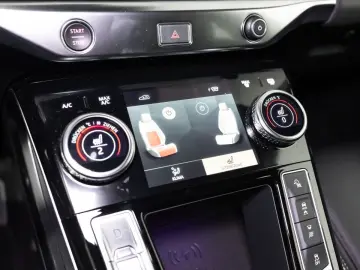 I-PACE R-Dynamic SE EV400 | HuD | Sportsitze