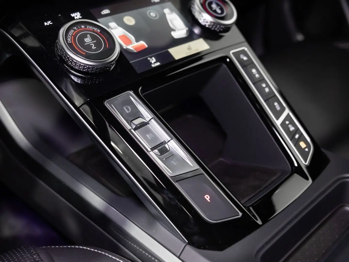 I-PACE R-Dynamic SE EV400 | HuD | Sportsitze