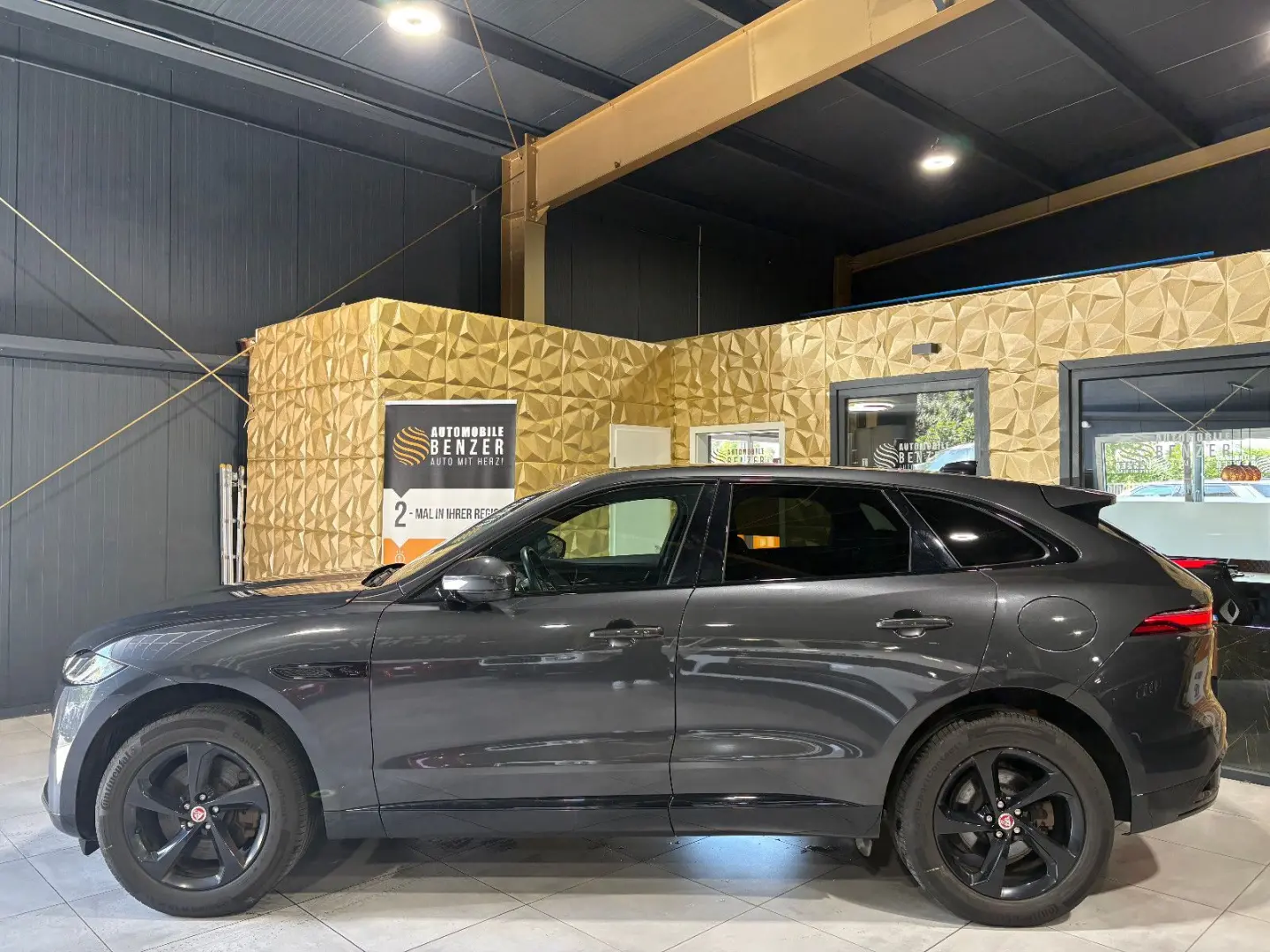 F-PACE Basis AWD Plug-In Hybrid/P400e/MEMORY/NAV