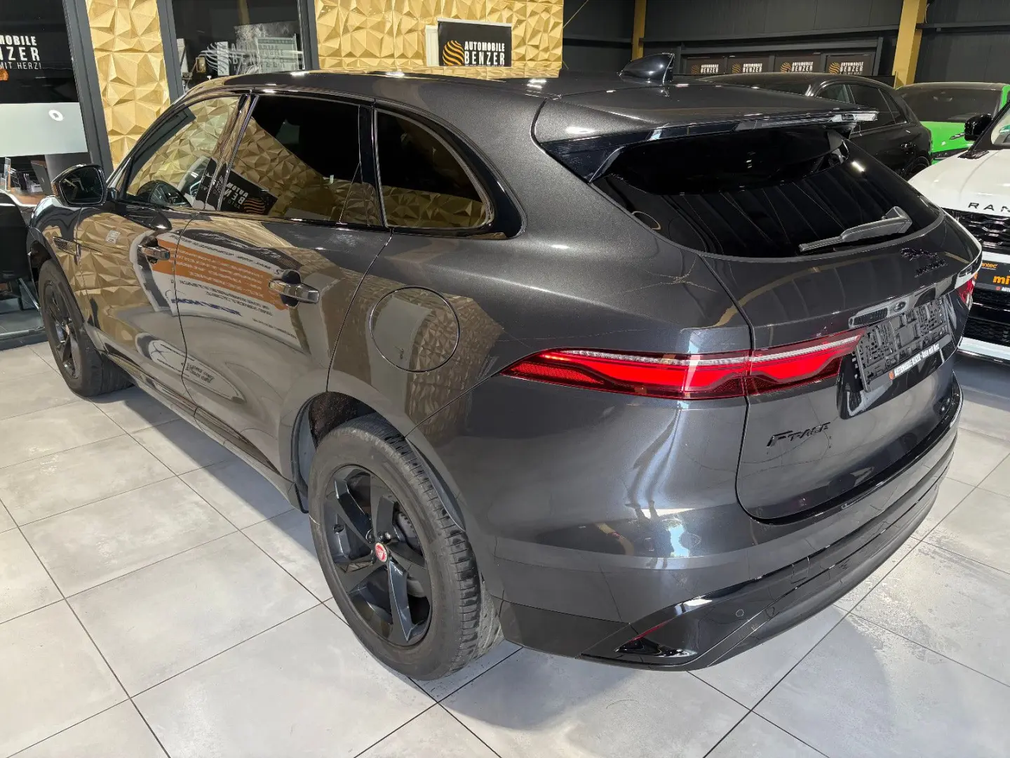 F-PACE Basis AWD Plug-In Hybrid/P400e/MEMORY/NAV