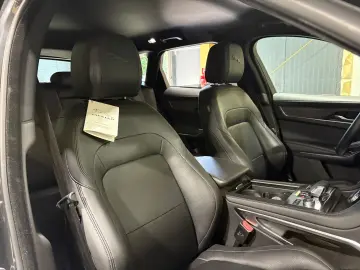 F-PACE Basis AWD Plug-In Hybrid/P400e/MEMORY/NAV