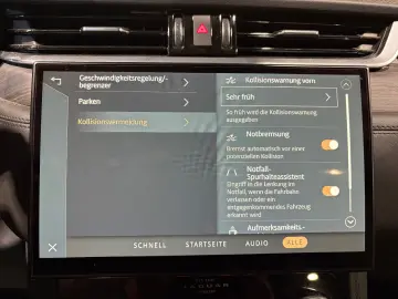 F-PACE Basis AWD Plug-In Hybrid/P400e/MEMORY/NAV