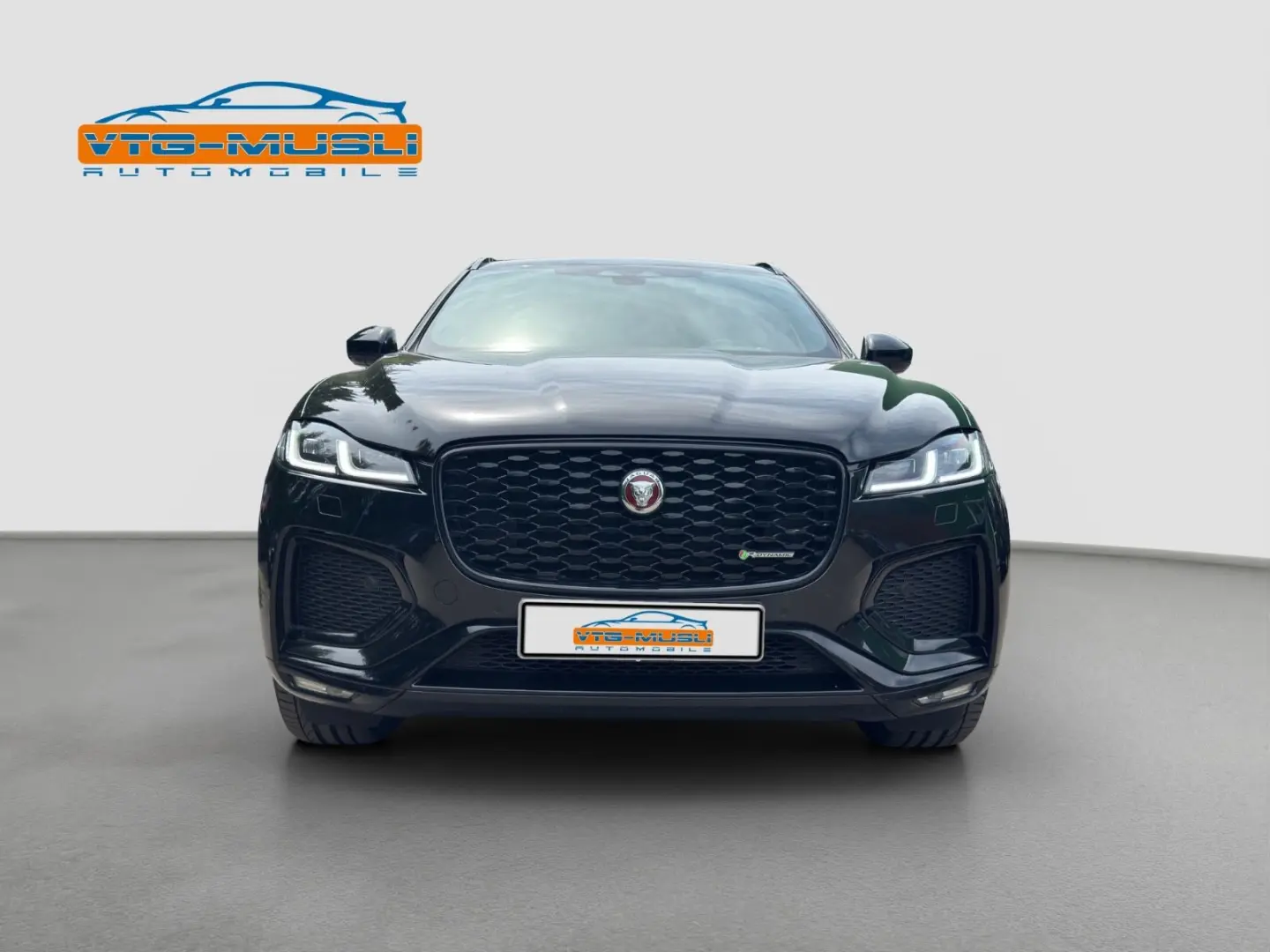 F-Pace R-Dynamic Black AWD