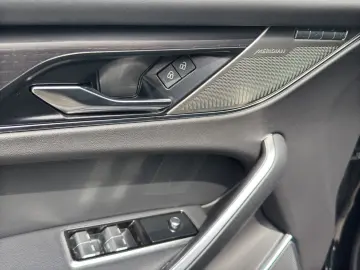 F-Pace R-Dynamic Black AWD