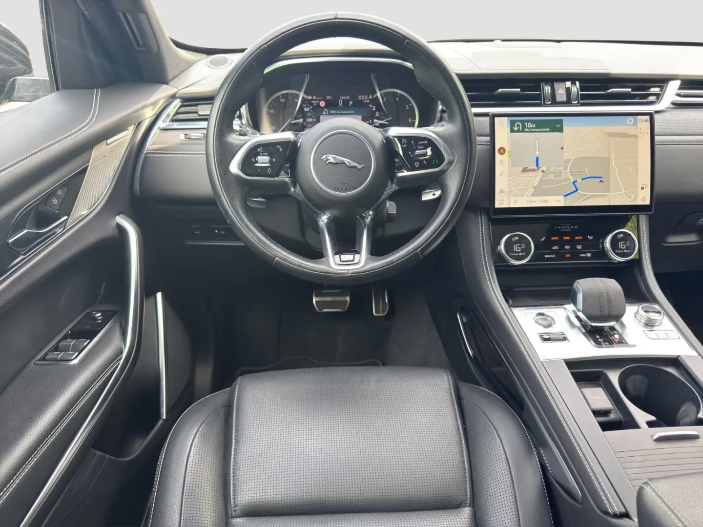 F-Pace R-Dynamic Black AWD