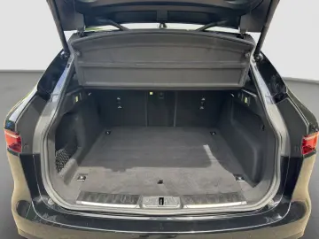 F-Pace R-Dynamic Black AWD