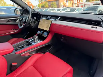F-Pace P400e R-Dynamic S AWD Hybrid HuD+LED+Kam