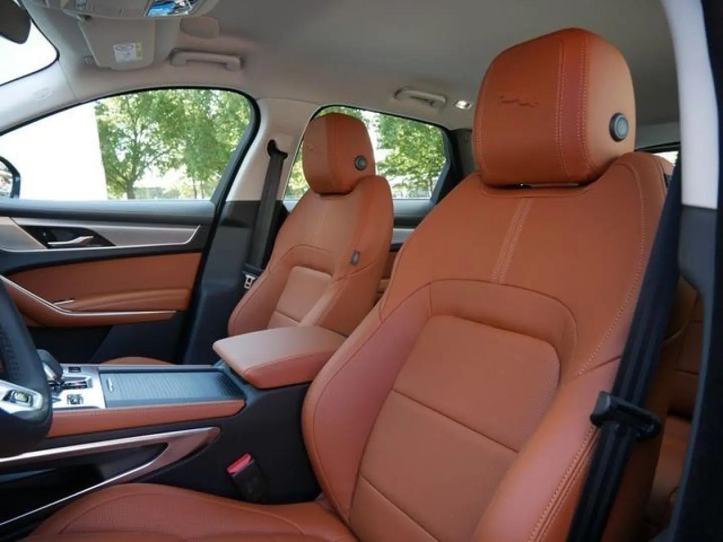 F-Pace D200 R-Dynamic S AHK Keyless GO