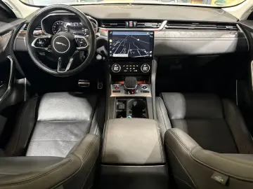 F-PACE SE AWD/D300/MEMORY/MASSAGE/APPLE/NAVI/KAM