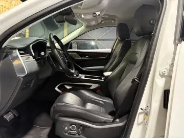 F-PACE SE AWD/D300/MEMORY/MASSAGE/APPLE/NAVI/KAM