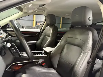 F-PACE SE AWD/D300/MEMORY/MASSAGE/APPLE/NAVI/KAM