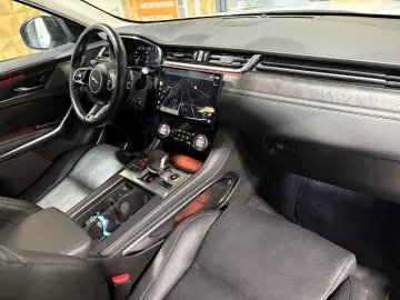 F-PACE SE AWD/D300/MEMORY/MASSAGE/APPLE/NAVI/KAM