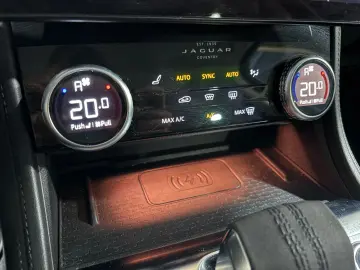 F-PACE SE AWD/D300/MEMORY/MASSAGE/APPLE/NAVI/KAM
