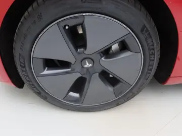 Model 3 Long-Range AWD