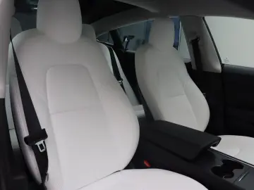 Model 3 Long-Range AWD