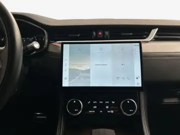 F-Pace D200 AWD R-Dynamic SE