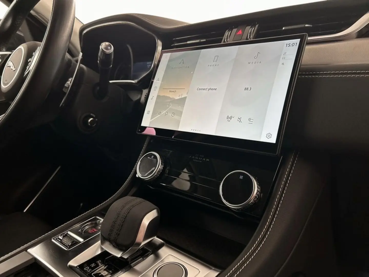 F-Pace D200 AWD R-Dynamic SE