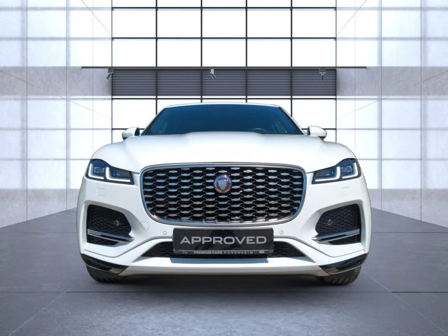 F-Pace P400e S AWD HeadUp/Meridian/Winter Kamera
